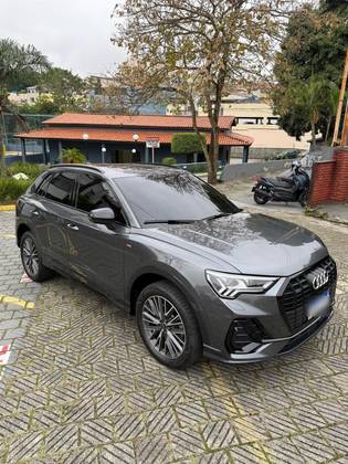 AUDI Q3 2.0 40 TFSI GASOLINA PERFORMANCE BLACK QUATTRO TIPTRONIC AUDI Q3 2.0 40 TFSI GASOLINA PERFORMANCE BLACK QUATTRO TIPTRONIC